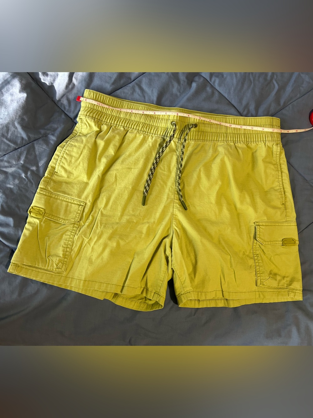 Eddie Bauer women’s cargo shorts, size large